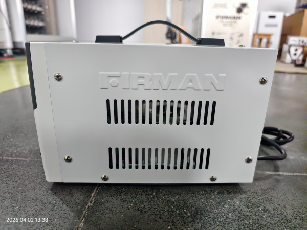 Стабилизатор FIRMAN  FVR-2000-95 (однофаз., релейный, напольный; цифр.дисплей, ;шнур/розетка; 2000Вт